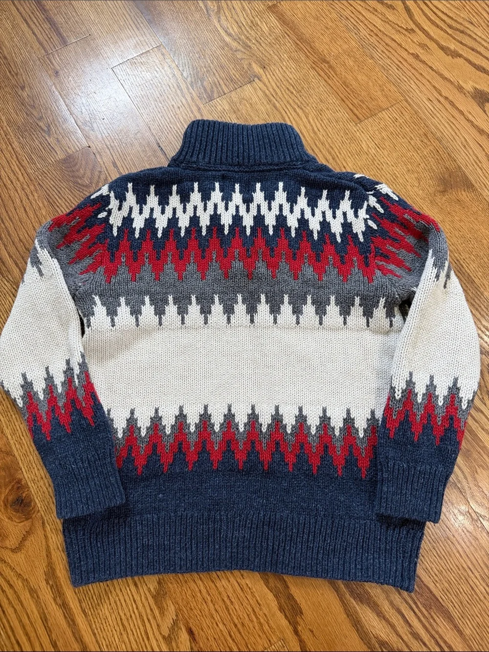 Gap Kids Sweat. Size 6/7. Excellent to Like New Condition.